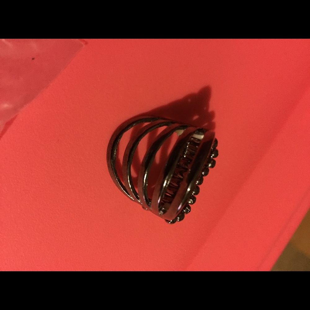 Ring - Picture 5 of 5